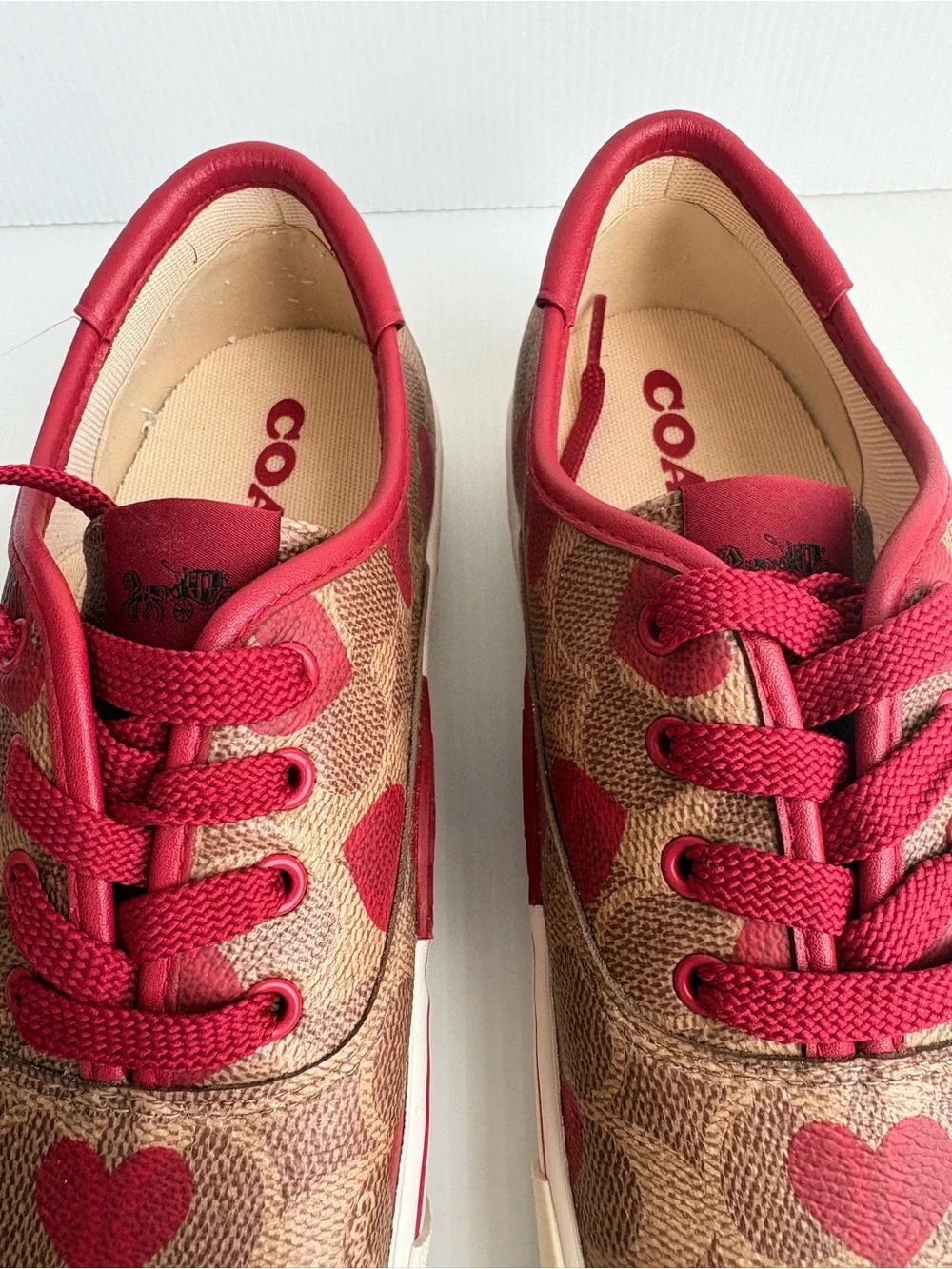 Coach City sole Skate Sneakers Coated Canvas Sz 8.5 B Electric Red Heart EUC